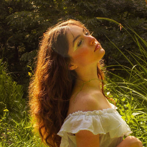 Meet your Posher, Sophia - Picture 1 of 1